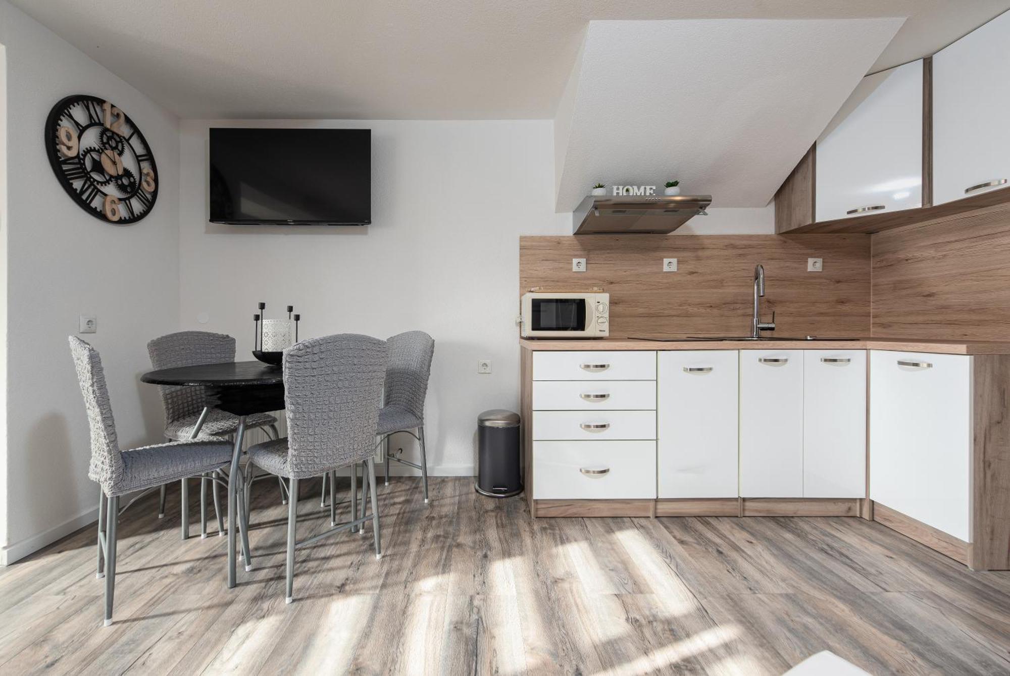 Nena Apartmani Вир Екстериор снимка